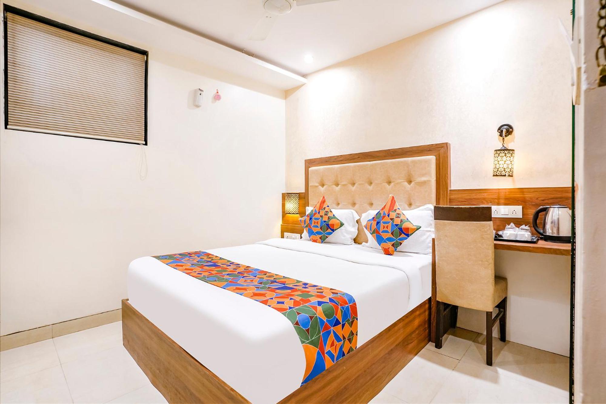Fabhotel Amber Palace - Nr Fort & Csmt Station Mumbai Exteriör bild