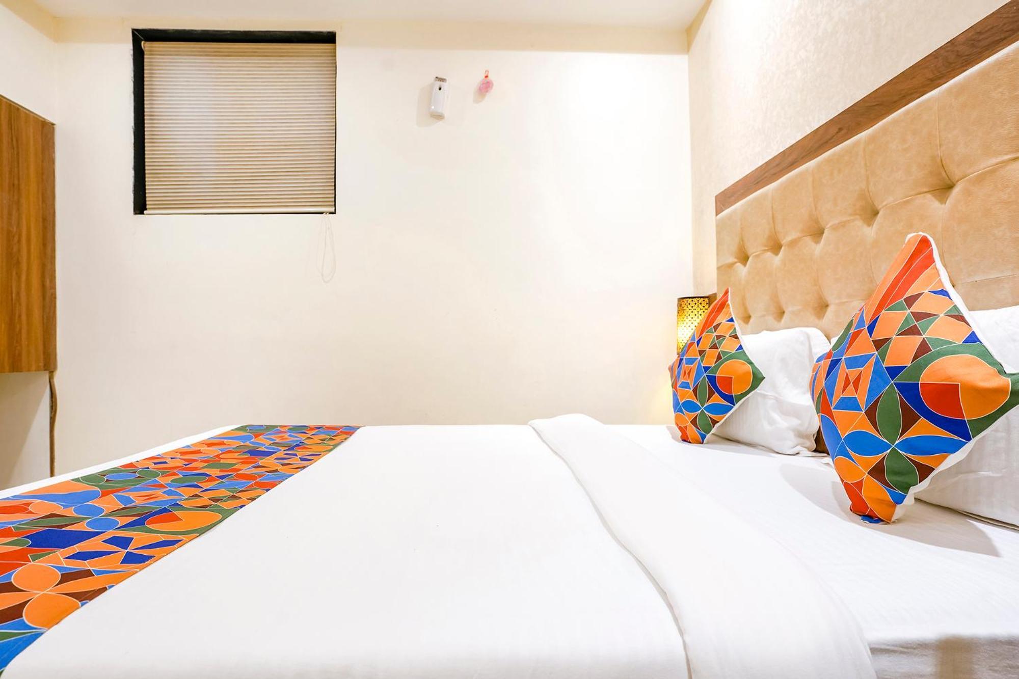 Fabhotel Amber Palace - Nr Fort & Csmt Station Mumbai Exteriör bild